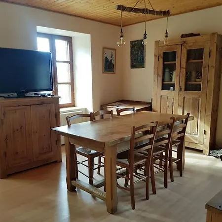Tatil Evi A La Campagne 3 * Proche A75 En Margeride. *
